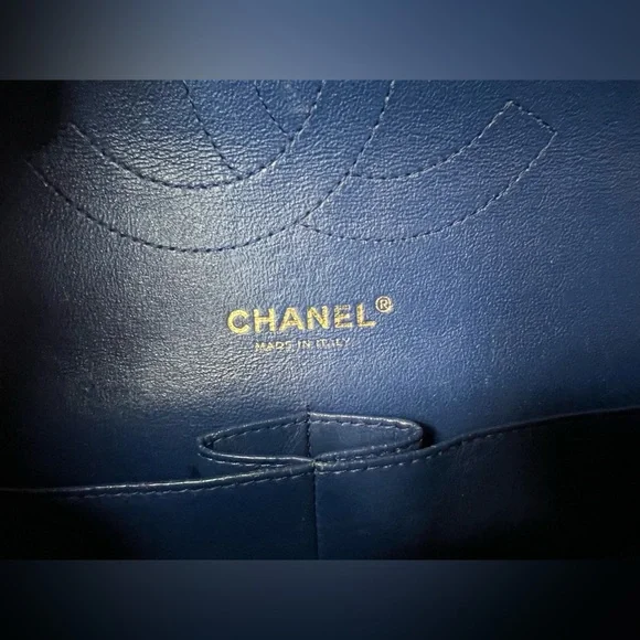 CHANEL classic double flap JUMBO caviar NAVY leather bag - Picture 10 of 16